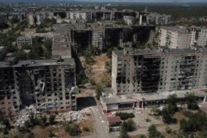 Розгромлені пограбовані квартири та зруйновані під'їзди: відео з окупованого Сєвєродонецька