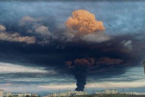 "Бавовна" у Криму: в окупованому Севастополі масштабна пожежа на нафтобазі