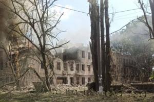 Ракетный удар по Днепру: в результате обстрела поликлиники один человек погиб, есть раненые