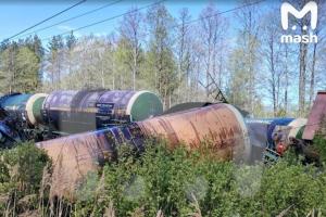 У Брянській області через підрив залізниці зійшов з рейок потяг із паливом та будматеріалами