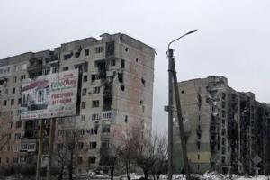 "Хватит город снимать": Местные "ждуны" боятся, что по Северодонецку начтет "прилетать"