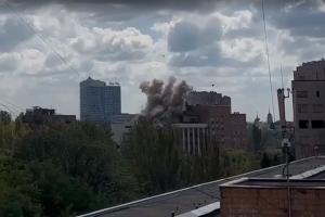 У центрі окупованого Донецька лунають потужні вибухи