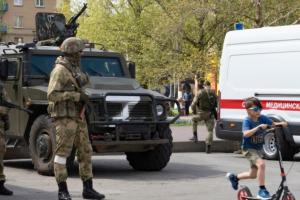 На Луганщині будь-яка медична допомога буде під забороною для людей без паспорта РФ: окупанти назвали "крайній строк"