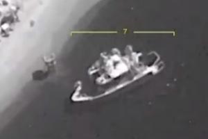 Ворожий катер було знищено при спробі висадки десанту: ВМС України опублікували відео