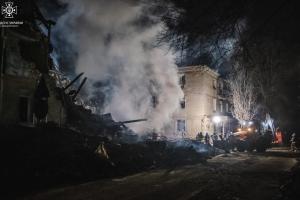 ​​​​​​​Оккупанты ударили ракетами С-300 по Донецкой области: среди пострадавших 4 ребенка, под завалами ищут людей