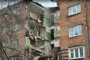 "Даже бомбить не надо": В российском Ростове-на-Дону обрушился подъезд жилой пятиэтажки