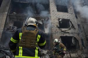 Масований удар по Україні: триває ліквідація наслідків, кількість жертв та постраждалих зросла