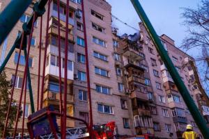 Атака "шахедов" на Днепр: "прилет" в многоэтажку, под завалами могут находиться люди