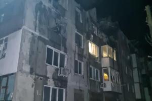 Авиаудар по Мирнограду: частично разрушена пятиэтажка, есть жертвы