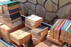 "Допомагаємо, чим можемо": Росіяни привезли до Лисичанська нову партію макулатури