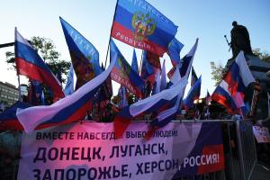 "Іноземці" у своїй країні: Кому з мешканців Лисичанська, Сєвєродонецька та Рубіжного загрожує депортація