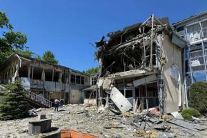 Удар по ресторану "Paradise" в оккупированном Донецке: ликвидированы офицеры ГРУ РФ