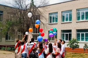 В оккупированном Северодонецке "отгремели" выпускные, но есть нюанс
