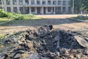 Окупаційна адміністрація показала наслідки нічних "прильотів" у Кадіївці