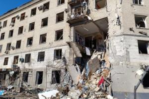 Возросло количество пострадавших в результате удара по Харькову: что известно на данный момент