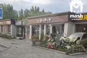 Свавілля на дорогах триває: у Луганську "Урал" збив двох підлітків, а у Макіївці "Ланос" зніс стовп і влетів у магазин