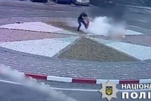 На Київщині жінка влаштувала самопідпал перед будівлею суду: що відомо