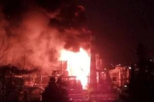 У російському Туапсе вночі лунали вибухи: ціллю БПЛА міг бути місцевий НПЗ