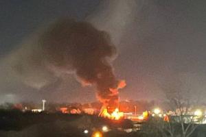 Ночная атака БПЛА на Краснодарский край: пожар на двух нефтебазах, повреждена вышка сотовой связи