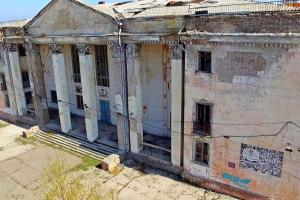 "У спеку без води та світла": Мешканці Привілля та Новодружеська на Луганщині 2 роки намагаються вижити у "руському мирі"