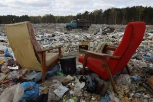 Окупанти перетворюють Луганщину на велике звалище: у регіон звозять сміття з російських міст