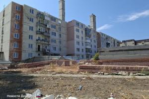 В сети показали, как российские строители восстанавливают многоэтажки в Рубежном