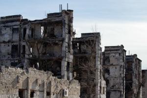Окупаційна влада Сєвєродонецька вирішує, що робити зі зруйнованими багатоповерхівками, які "спотворюють місто"