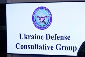 Зеленський прибув на авіабазу "Рамштайн" для участі у засіданні Контактної групи з питань оборони України