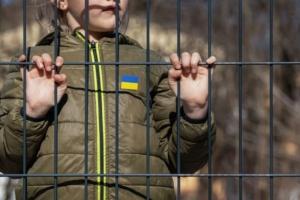 На Донбассе оккупанты составляют списки "неблагонадежных" и талантливых детей - ЦНС