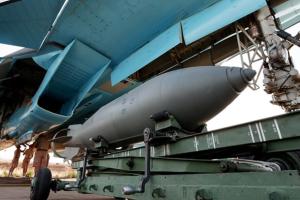 ​​​​​​​Под оккупированной Кадиевкой на Луганщине российская авиация уронила ФАБ-500 на жилые дома