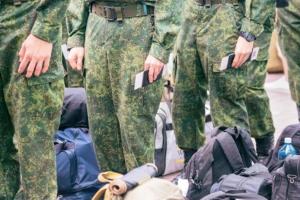 Оккупанты берут "на заметку" всех, кто отказывается встать на военный учет и заключить контракт с ВС РФ – ЛОВА