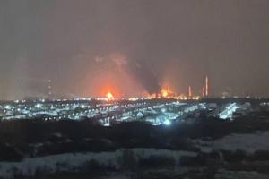 В Самарской области РФ после атаки БПЛА горит Сызранский НПЗ