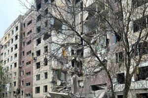 Константиновка, россияне сбросили авиабомбу на многоэтажку