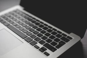 Не работает клавиатура на ноутбуке: в чем причина и как исправить