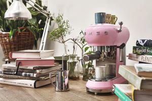 Итальянский бренд SMEG: ретро-стиль и современное качество на вашей кухне