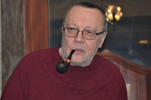 Владимир Комаров