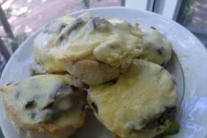Куриные лукошки с грибами