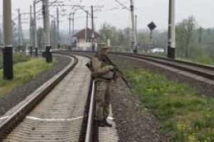 Террористы ДНР забрали "на фронт" всех мужчин с поезда Донецк-Киев