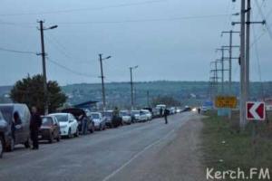 Очередь на паром из Крыма не уменьшается
