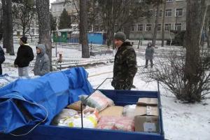Луганские правоохранители привезли гуманитарную помощь воспитанникам Кременской школы-интерната