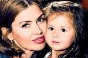 Боня показала трогательный снимок с дочерью