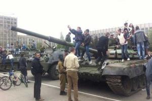 Как прошел показ военной техники в Горловке на 9 мая