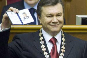 Ковальчук: Порошенко сознательно лишил Януковича звание президента Украины