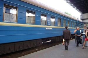 Пассажиры поезда «Киев-Ужгород» в шоке: им вручали повестки прямо в вагонах