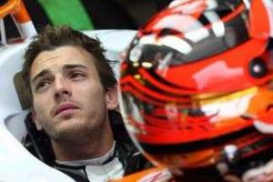 Сегодня скончался 25-летний гонщик "Формулы-1" Жюль Бьянки