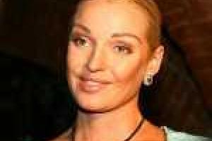 Скандальная балерина Волочкова показала свою любимую позу