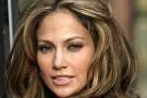 Дженнифер Лопес шокировала своими бесформенными штанами