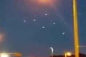 Американцы стали свидетелями загадочной пляски странных объектов на небе