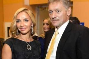 Дочь Дмитрия Пескова выдала своего отца фотографиями в социальных сетях