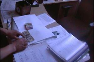 За миллион гривен львовский суд может выпустить начальника колонии